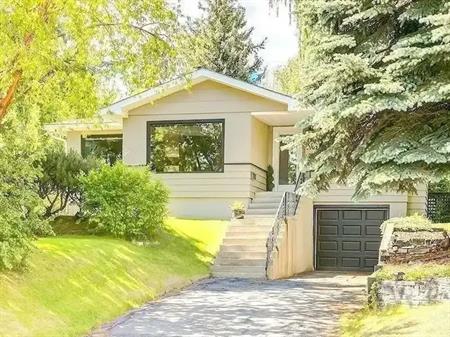 Executive Bungalow in Prestigious Scarboro/Sunalta! | 1405 22 St SW, Calgary