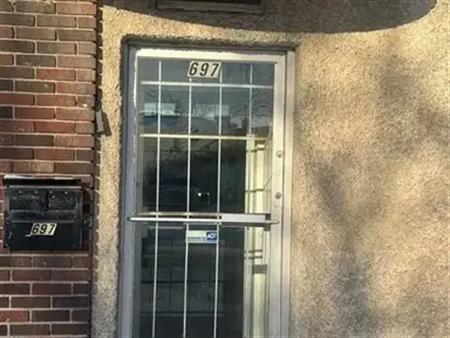 697 Sargent Avenue | 697 Sargent Avenue, Winnipeg