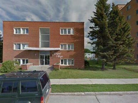 1241 Grant | 1241 Grant Avenue, Winnipeg