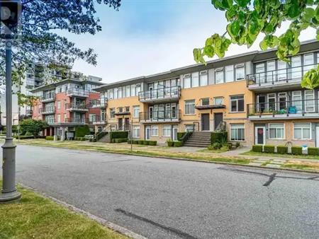 201 5649 KINGS ROAD | 201 5649 KINGS ROAD, Vancouver