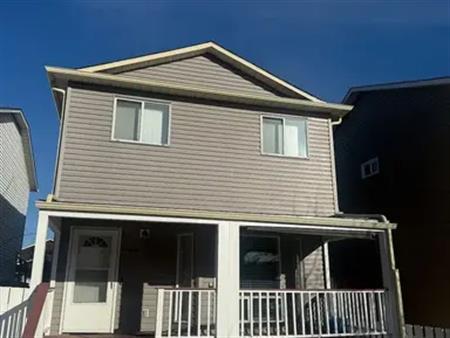 4 bed room house in Martindale | Calgary