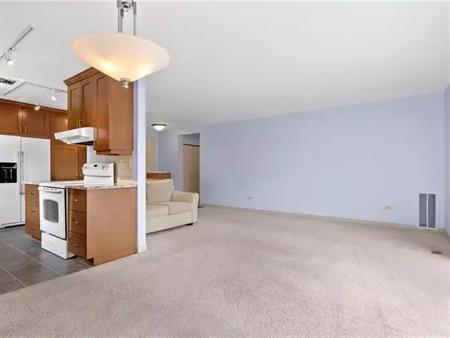 Imperial Place Great Suite! | 246 Roslyn Road, Winnipeg