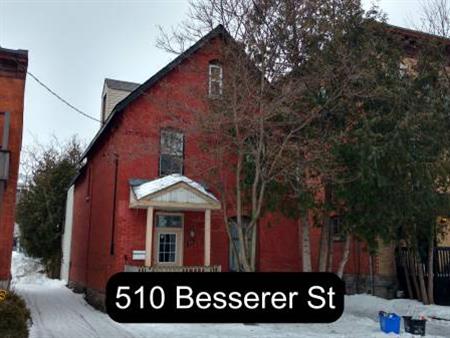 5 Bedroom, 2 Bathroom House in Sandy Hill for Rent (510 Besserer St)