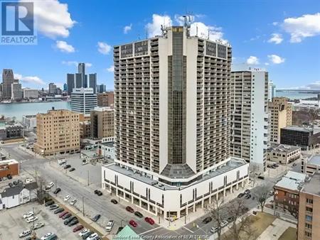 150 PARK STREET West Unit# 1607 | 150 PARK STREET West Unit# 1607, Windsor