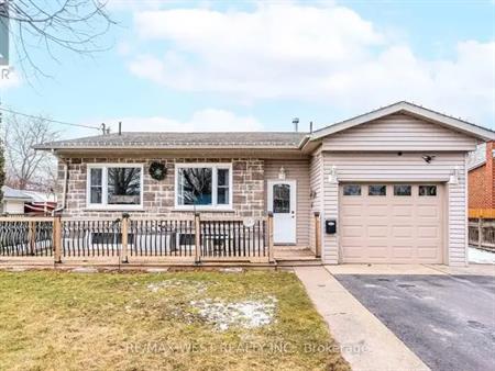 11 HOWARD AVENUE | 11 HOWARD AVENUE, St. Catharines