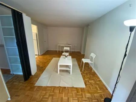 1 room room of 86 m² in Toronto