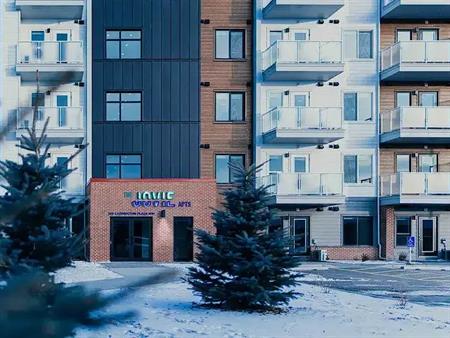 2 BED 2 BATH +DEN FOR SUBLET | 209 - 255 Carrington Plaza Northwest, Calgary