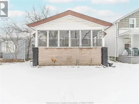 963 Josephine Ave | 963 Josephine Ave, Windsor