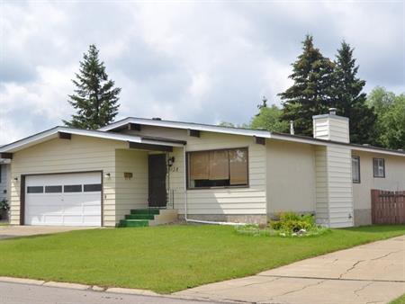 3 bedroom main floor suite with garage and shared yard | 3128 67 Street Northwest, Edmonton