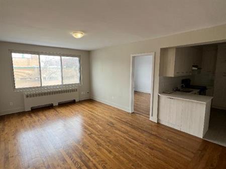 5.5 Apartment For April 1st, 2025 - A louer • For Rent