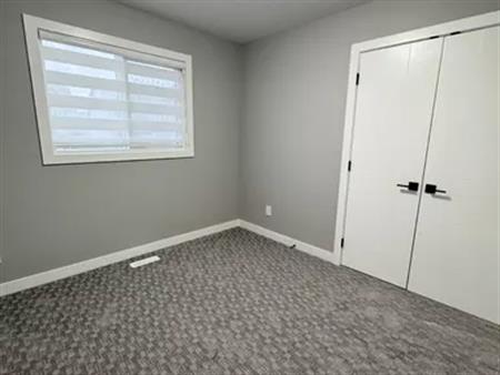 Move in Ready!! Brand New 4 Spacious Beds, 3.5 Elegant Baths with Finished BSMT | 130 Hawks Ridge Boulevard Northwest, Edmont