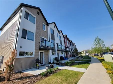 Bergen Towns | 2796 Maple Way NW, Edmonton