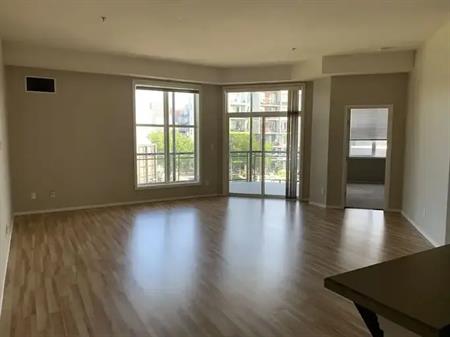 Luxury Condo Oliver Square Central | 10531 117 St NW, Edmonton