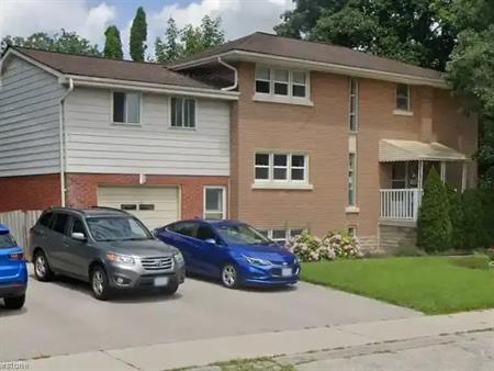 100 BRANDON Avenue Unit# 1 | 100 BRANDON Avenue Unit# 1, Kitchener