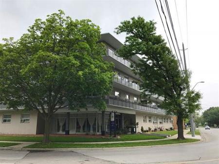Terrace Apartments | 418 Whitney Avenue, Hamilton
