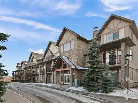 Immaculate 1 Bedroom plus den Condo In Aspen Woods | 2112 - 211 Aspen Stone Blvd SW, Calgary