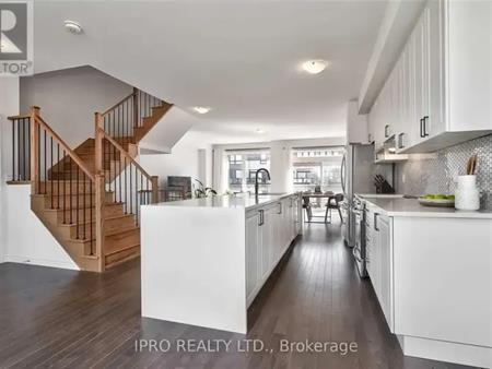 3 - 2481 BADGER CRESCENT | 3 - 2481 BADGER CRESCENT, Oakville