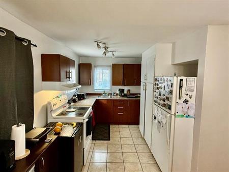41/2 à louer Vieux Longueuil 1425$ - 1er juillet 2025