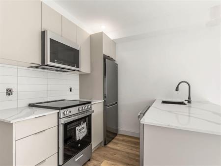 2 CH - 1 SDB - Montréal - $1,690 /mo