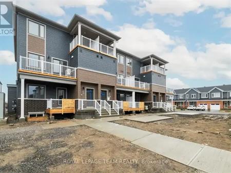 800 PARNIAN PRIVATE | 800 PARNIAN PRIVATE, Ottawa