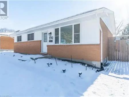 176 WELLESLEY Crescent Unit# Basement Unit | 176 WELLESLEY Crescent Unit# Basement Unit, London