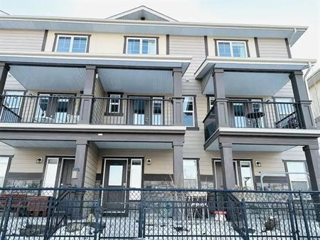 Cozy & Spacious Townhouse in Evanston | 89 Evanscrest Gardens Northwest, Calgary
