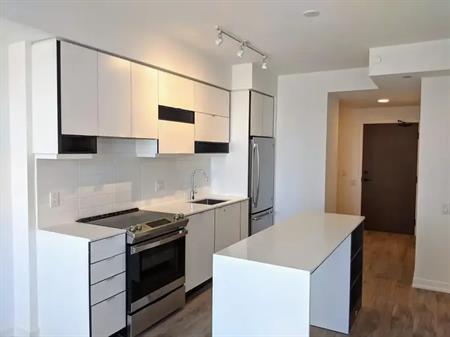4065 Confederation Pkwy, Suite 2405 | 4065 Confederation Parkway, Mississauga