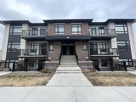 35 Overberg Way (Unit F), Stittsville - Move-In Ready | 35 Overberg Way, Stittsville