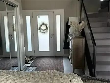 Beautifully furnished bedroom available in a modern, luxurious home | 8920 181 Avenue Northwest, Edmonton