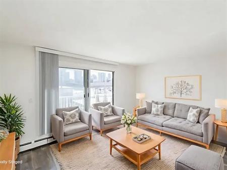 Bridgeland Apartments | 641 Meredith Road NE, Calgary