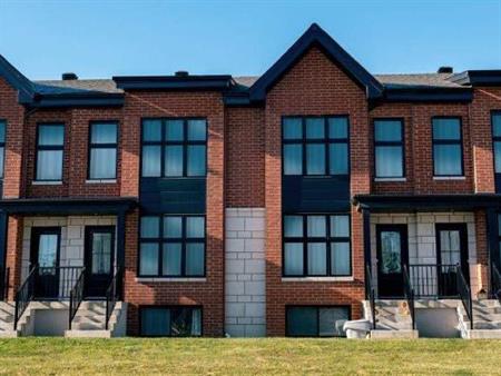 Nouvelle Maison de ville locative à L'Assomption