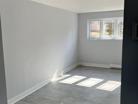 Beau 5 1/2 Vacant