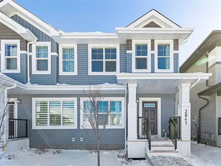 3 bed 2.5 washroom in Chapelle | 3841 Chrustawka Place Southwest, Edmonton