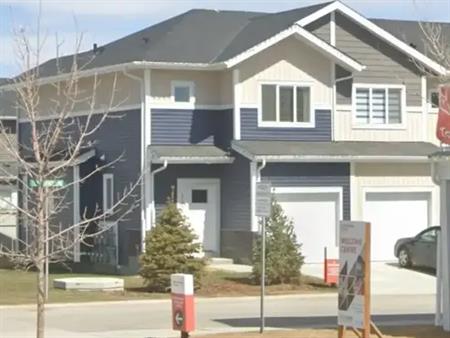 3 Bedroom 2.5 Bathroom Townhouse in Skyview Ranch - SF148 | 137 Red Embers Link NE, Calgary
