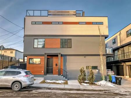 Beautiful BRAND new Townhome Private rooftop Patio!! | 3345 Spruce Drive Southwest, Calgary