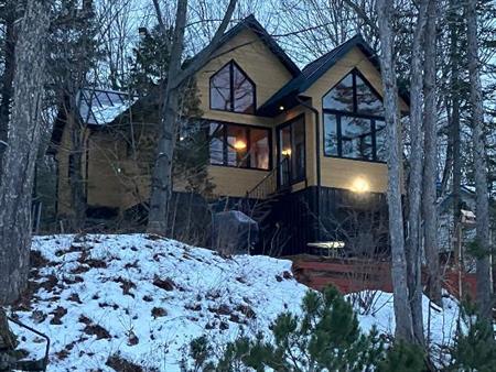 Chalet au bord du lac Saint-Charles