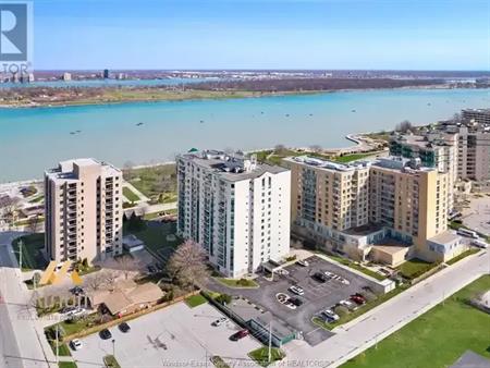 4789 RIVERSIDE DRIVE East Unit# 403 | 4789 RIVERSIDE DRIVE East Unit# 403, Windsor