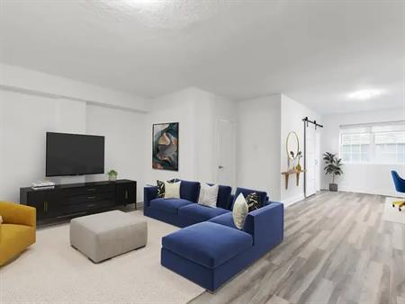8 St. Thomas | 8 St.Thomas Street, Toronto