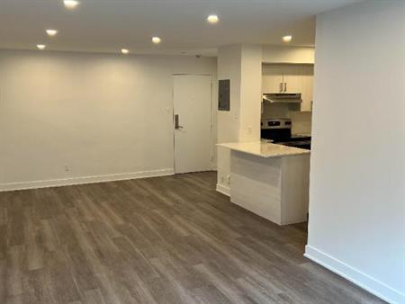 4.5 Apartments Available - A louer • For Rent