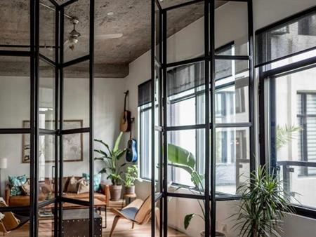 Loft avec stationnement interieur