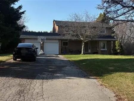 10 TESTA STREET | 10 TESTA STREET, East Gwillimbury