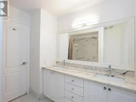 6052 PINEGLADE CRESCENT | 6052 PINEGLADE CRESCENT, Ottawa