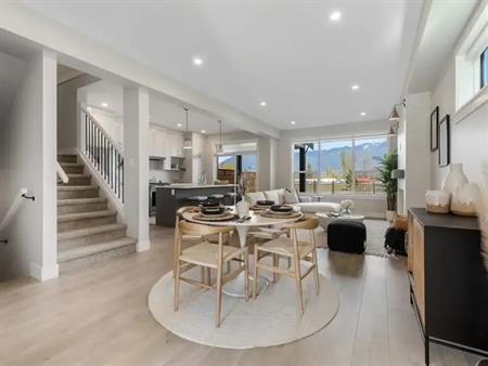 Single Family Home Willowstream | 44646 Willowstream Road, Chilliwack
