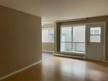 Four Elms (Gerian Properties Inc.) | 11821 105 Street, Edmonton