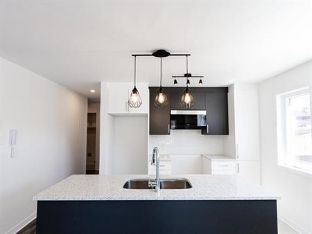 Appartement à louer 4 1/2 avec garage