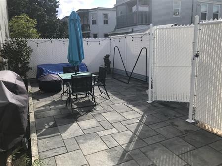 BAS DE DUPLEX 3 CHAMBRES - ST-HYACINTHE