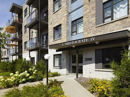 Condo à Louer GRAND ET ABORDABLE
