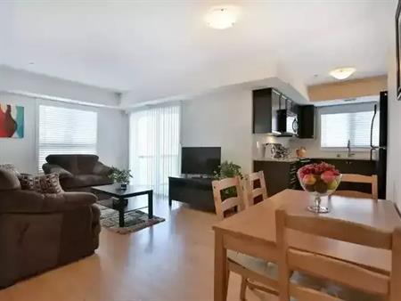 **Hawthorne Village** Beautiful Suite! | 1005 Nadalin Heights, Milton