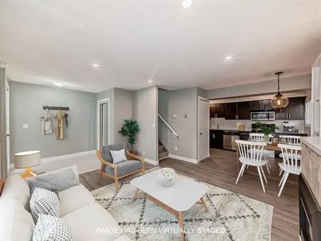 Inner city THREE bedroom townhouses  with 1.5 bathroom | 4 - 1622 28 Avenue Southwest, Calgary
