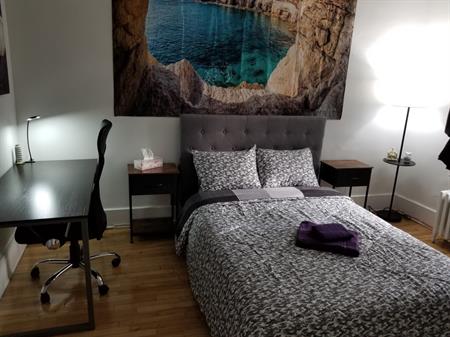 Chammbre - À LOUER, Pour Du Long Terme